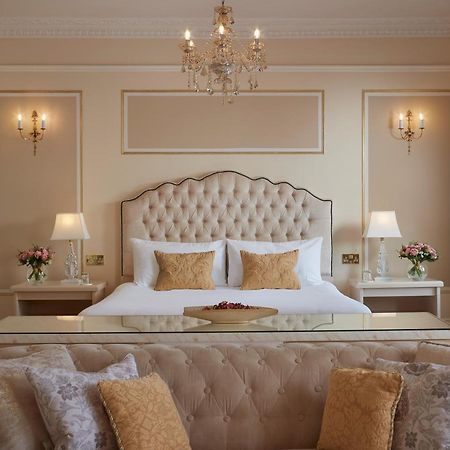 Bathen House Boutique Hotel Buitenkant foto A bedroom at the hotel