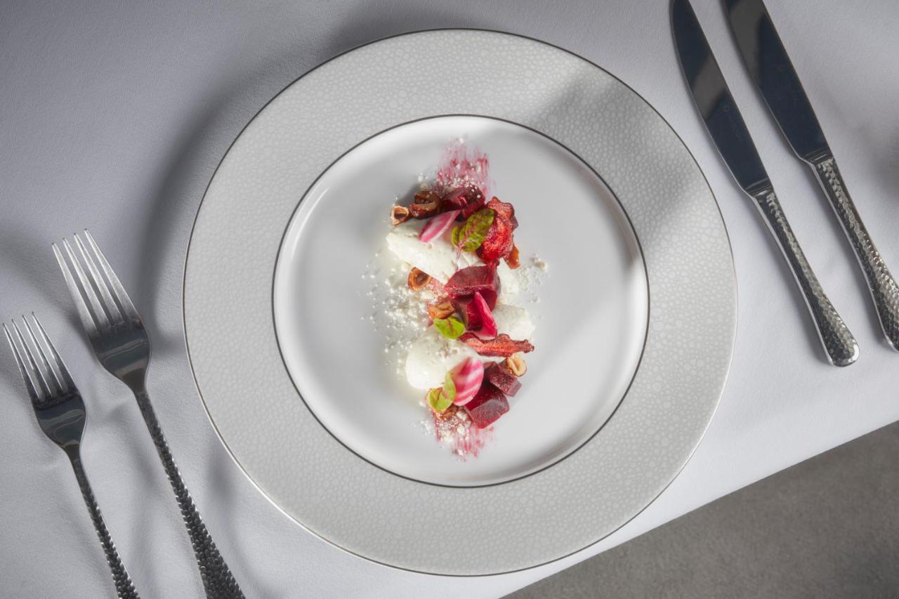 Bathen House Boutique Hotel Buitenkant foto A salad